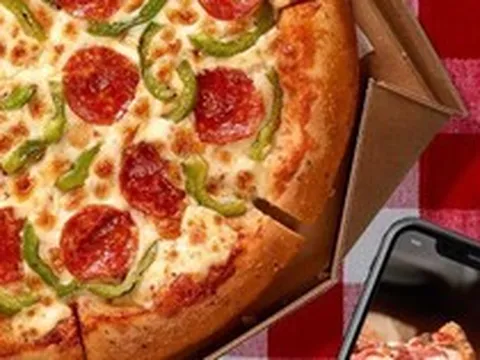 Một chuỗi pizza nổi tiếng sắp phải bán mình, doanh số lao dốc 10 quý liên tiếp
