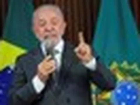 Ông Trump áp thuế, lãnh đạo quốc gia BRICS tuyên bố "không khóc lóc" mà sẽ bán hàng cho bên khác, gửi lời cảm ơn tới nước láng giềng Việt Nam