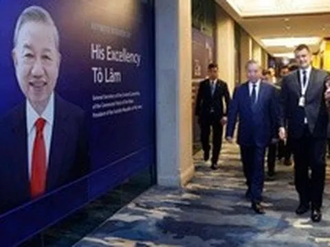 GS Carl Thayer: Việt Nam nổi lên như cường quốc tầm trung