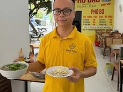Chủ quán phở "triệu view" xông xáo khởi nghiệp