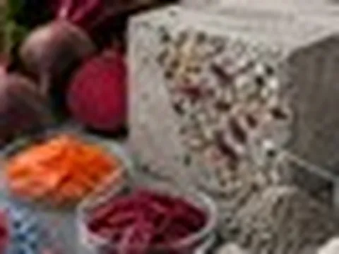 Phát minh một loại vật liệu mới gây bất ngờ cho ngành xây dựng: Bê tông làm từ cà rốt và củ dền, tiết kiệm đến 40kg xi măng/m3