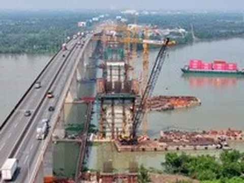 Cầu trên cao tốc kết nối sân bay Long Thành dần lộ diện sau 10 tháng thi công
